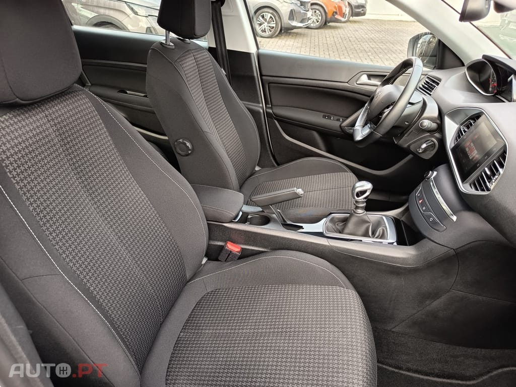 Peugeot 308 1.2 PureTech Style