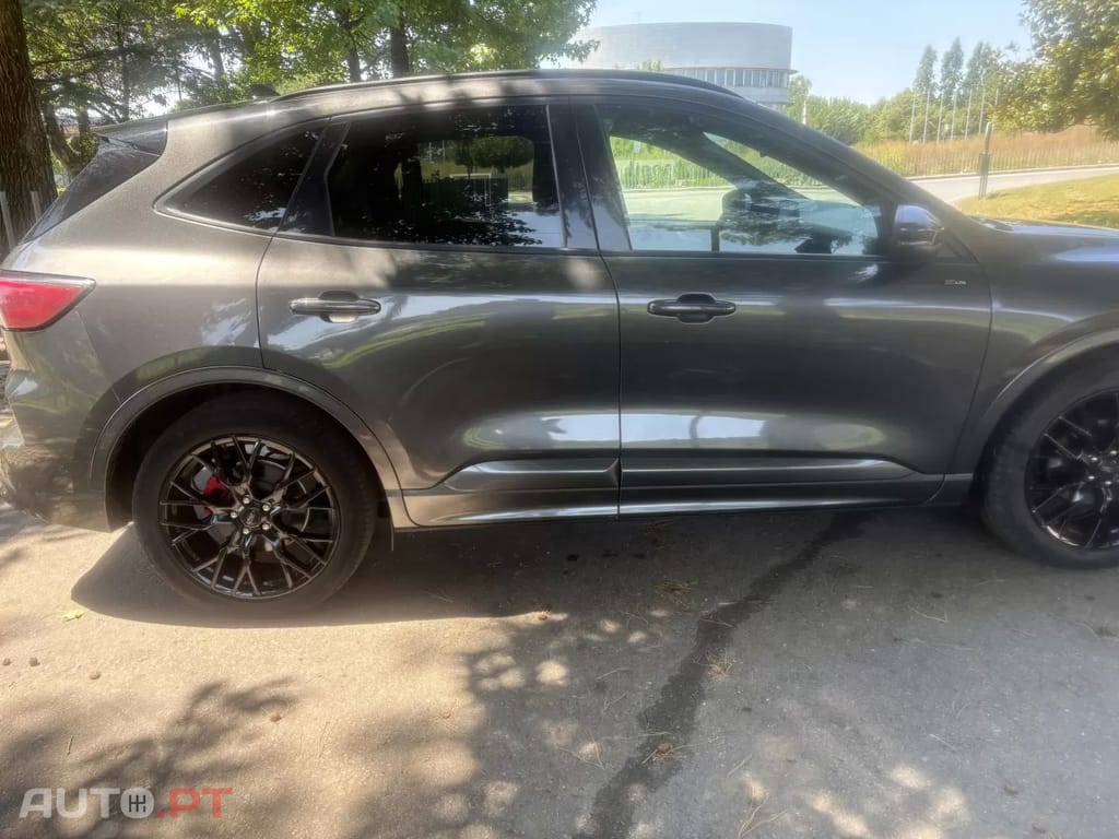 Ford Kuga 1.5 EcoBoost ST-Line X