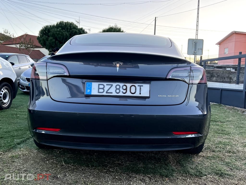 Tesla Model 3 Long-Range Dual Motor AWD