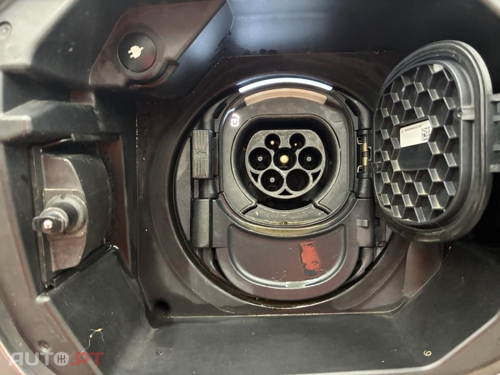 Mercedes-Benz GLA 200 Progressive Line 7G-DCT