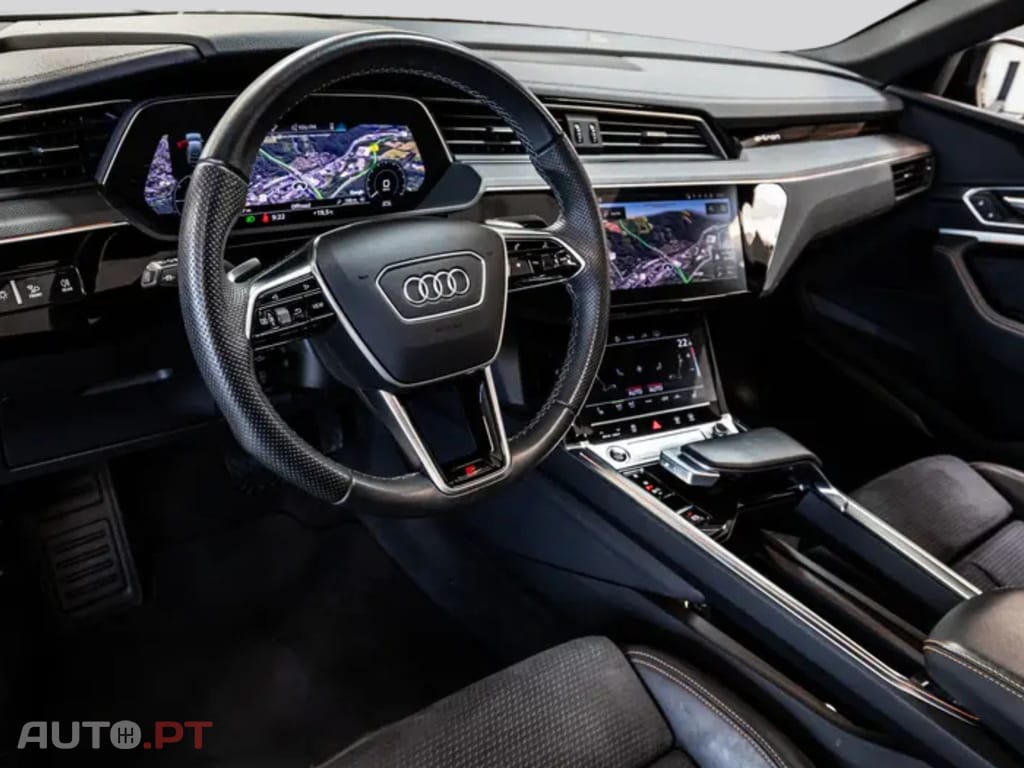Audi E-Tron I.V.A DEDUTIVEL 55 S LINE