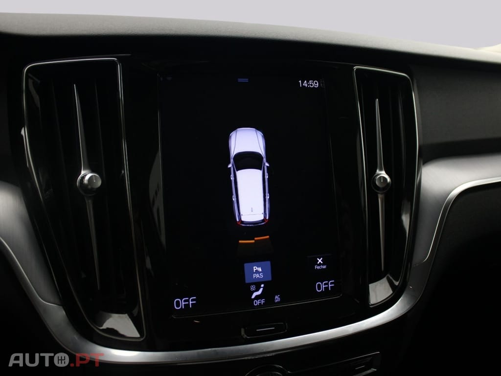 Volvo V60 2.0 B4 MOMENTUM CORE GEARTRONIC 5D I.V.A DEDUTIVEL