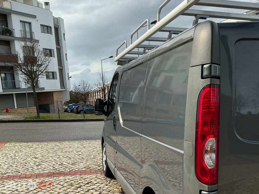 Opel Vivaro Furgones