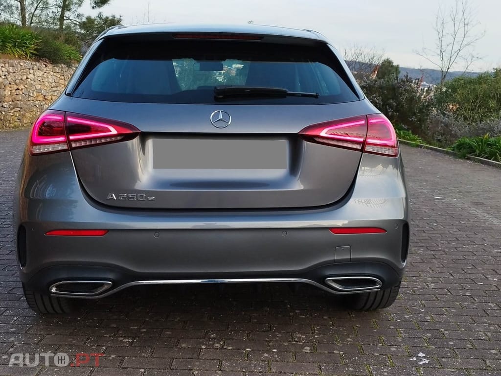 Mercedes-Benz A 250 e AMG Line