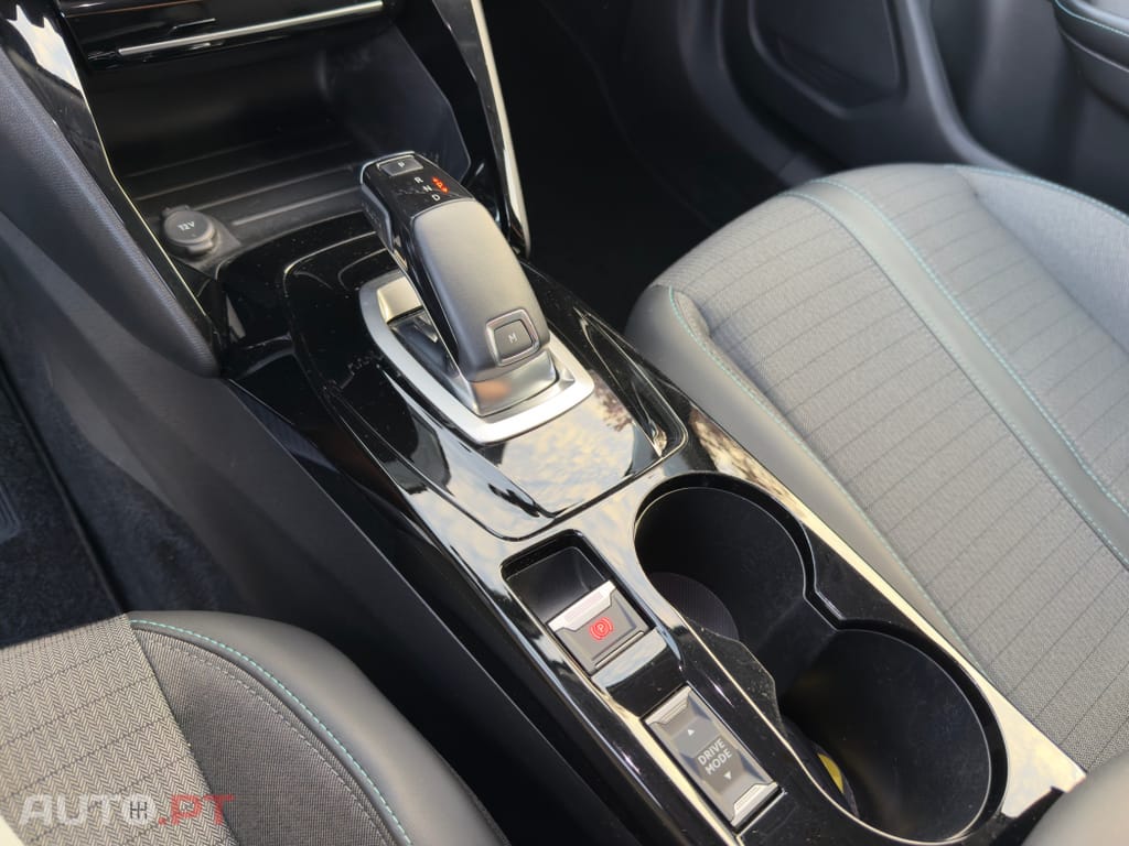 Peugeot 2008 PureTech 130 EAT8 Allure
