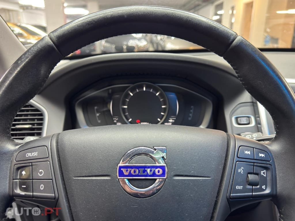 Volvo XC60 2.0 D3 Momentum Geartronic