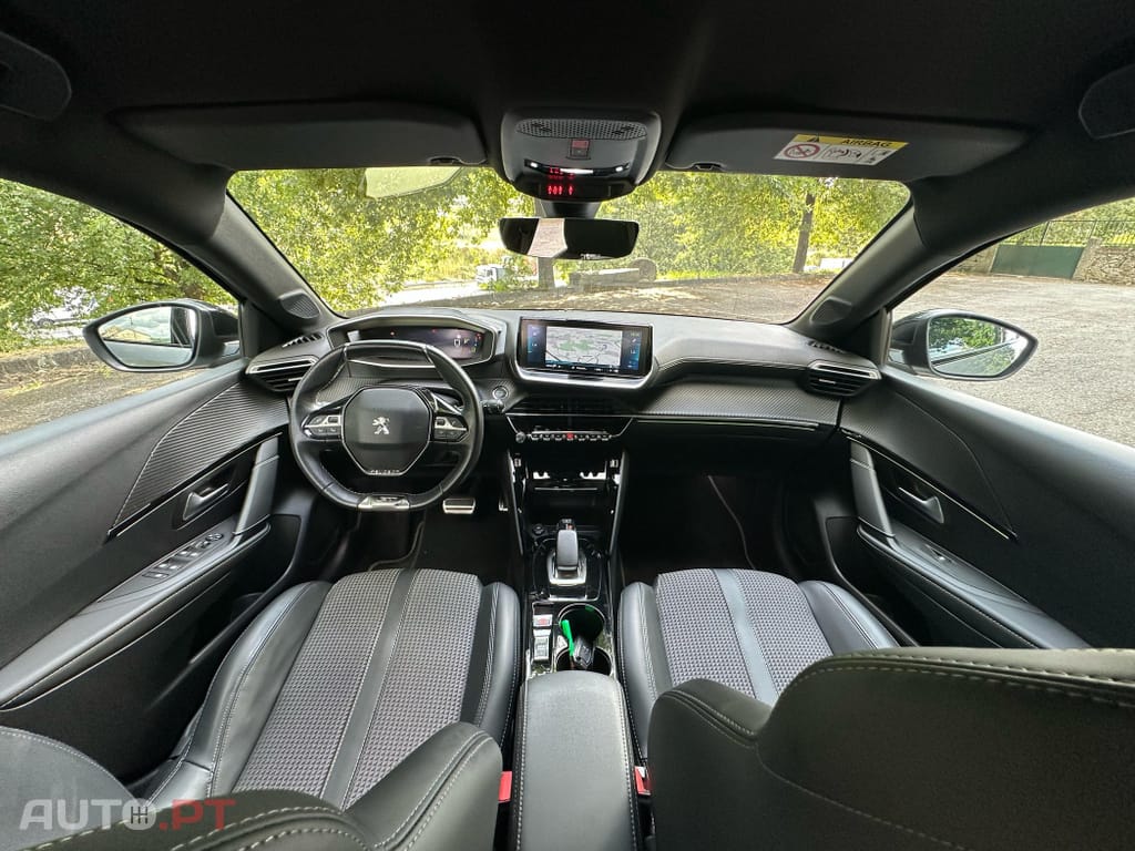 Peugeot E-208 50 kWh GT Pack