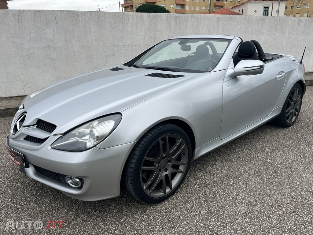 Mercedes-Benz SLK 200 Outro