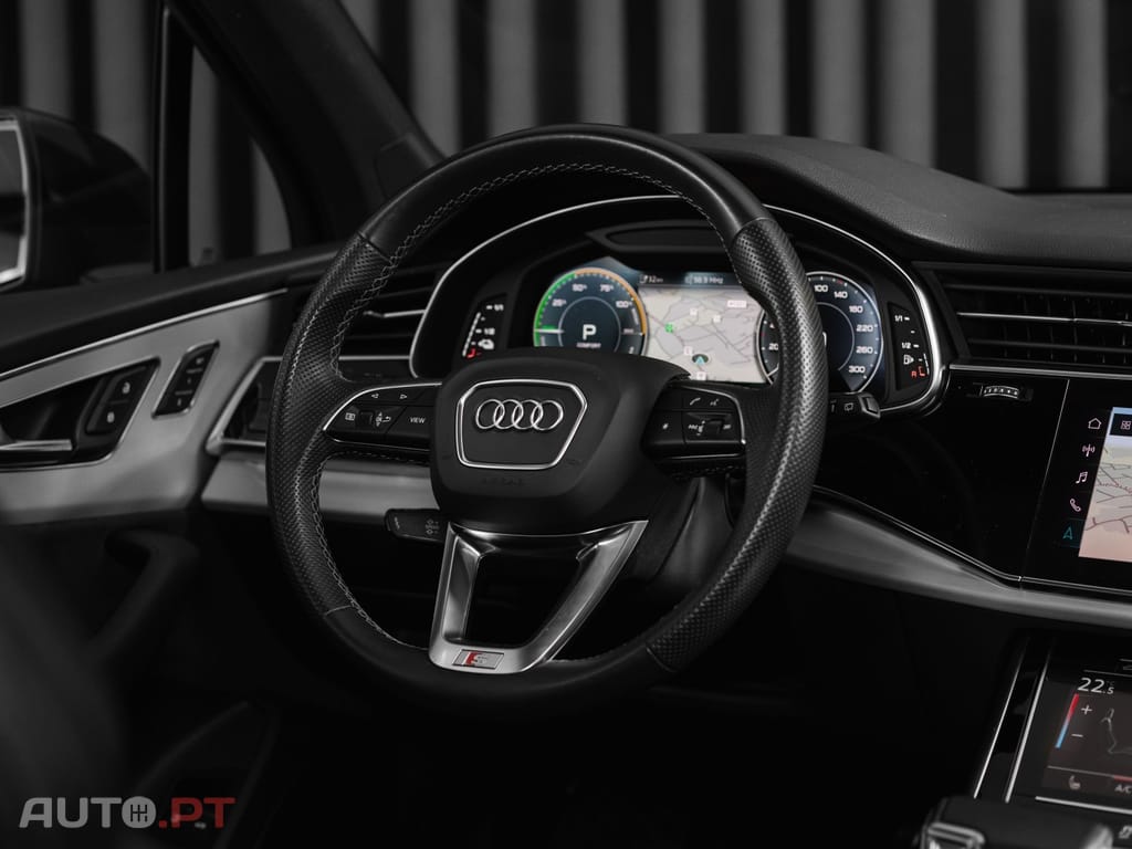Audi Q7 55 TFSIe quattro S line Tiptronic
