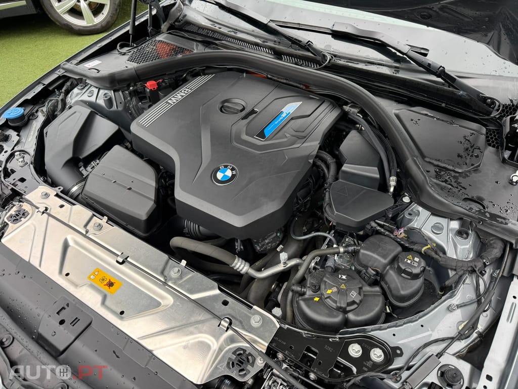 BMW 330 e Touring Corporate Edition Auto