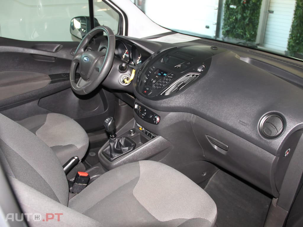 Ford Tourneo 5 LUGARES