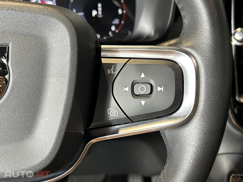 Volvo XC40 2.0 D3 Geartronic Momentum Plus