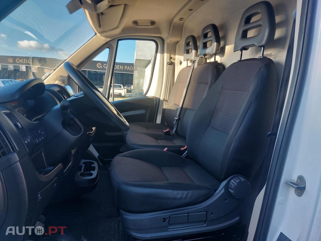 Peugeot Boxer 2.2 BlueHDi 333 L2H2 Pro - IVA Dedutível