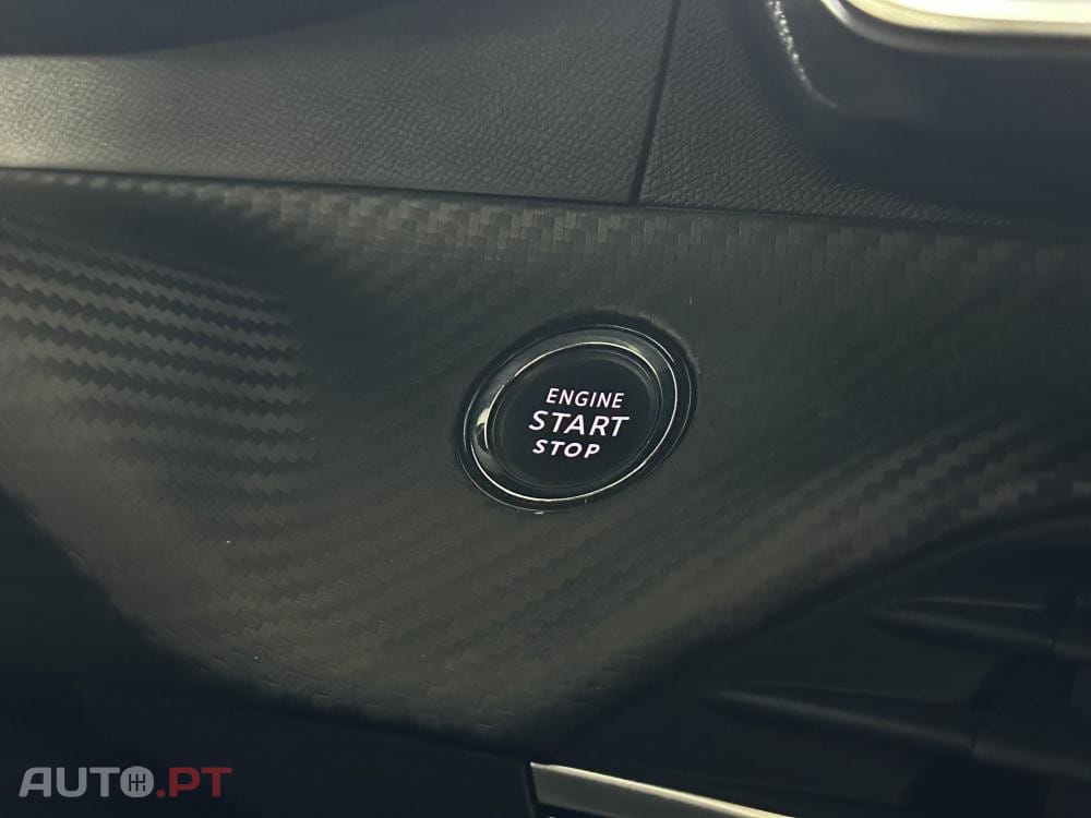 Peugeot E-2008 54 kWh GT