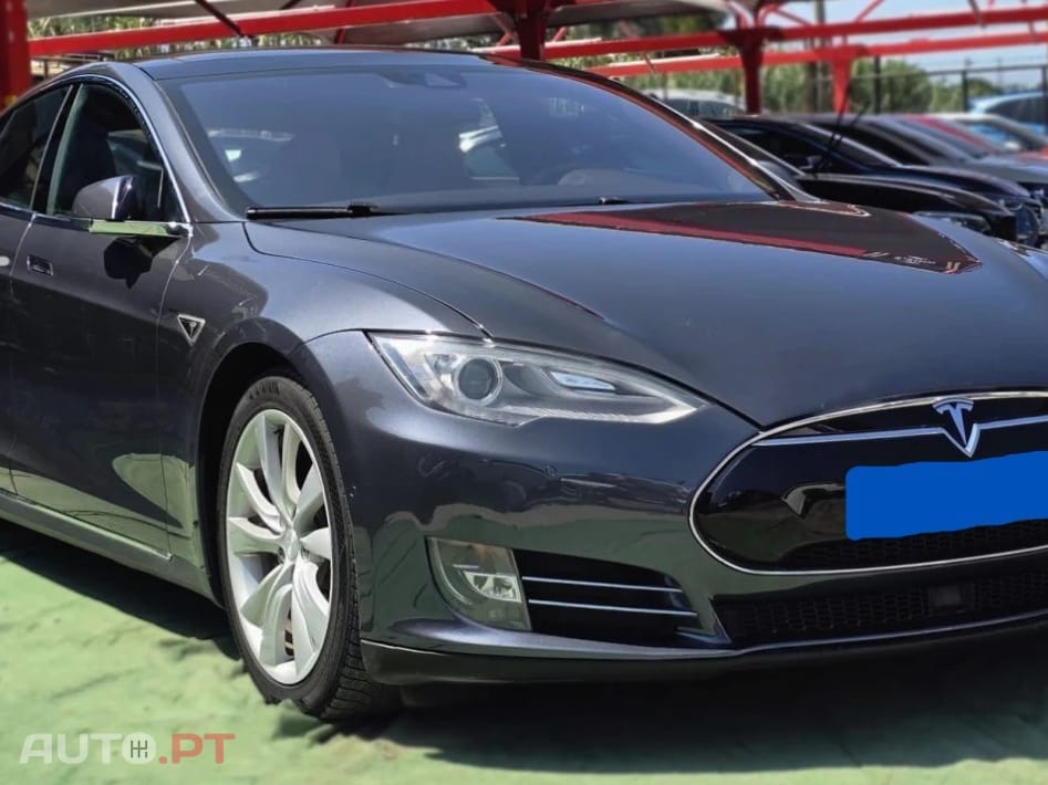 Tesla Model S S 85D