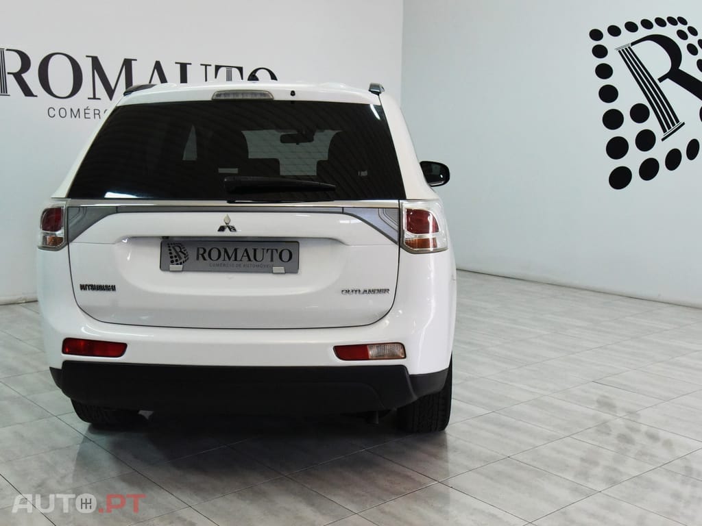Mitsubishi Outlander 2.2 DI-D Instyle