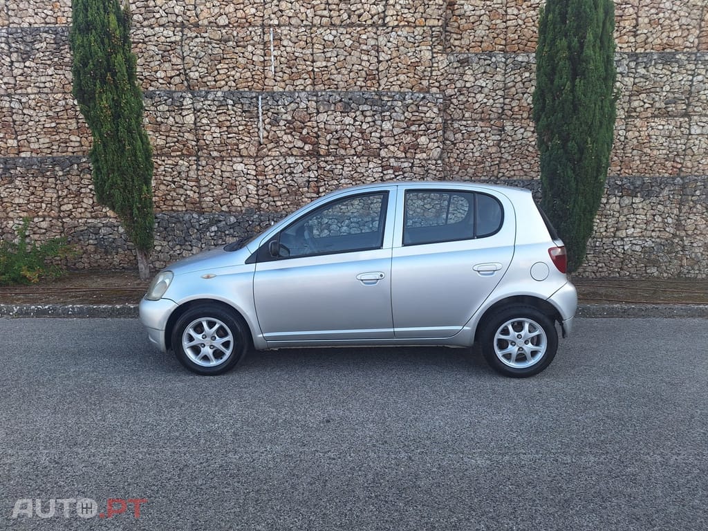 Toyota Yaris 1.0 Luna