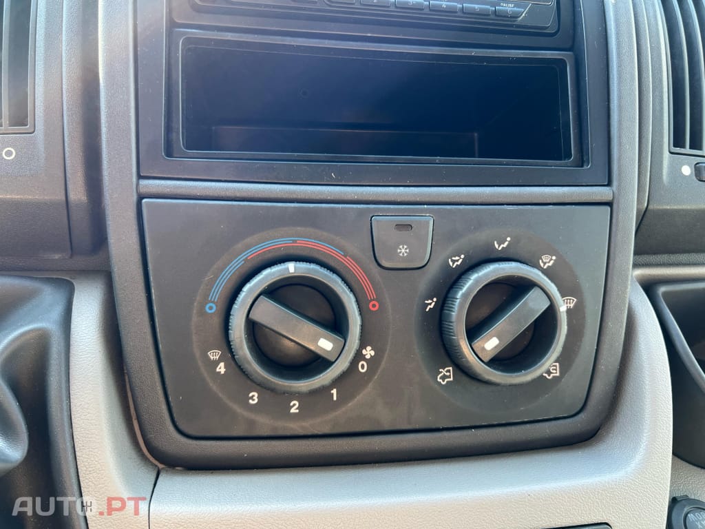 Peugeot Boxer 2.2 HDi 330 L2H2