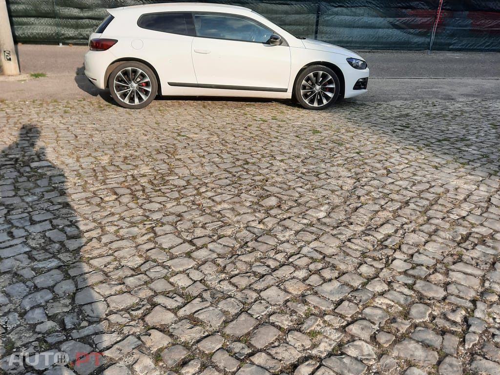 Volkswagen Scirocco 2.0 tdi