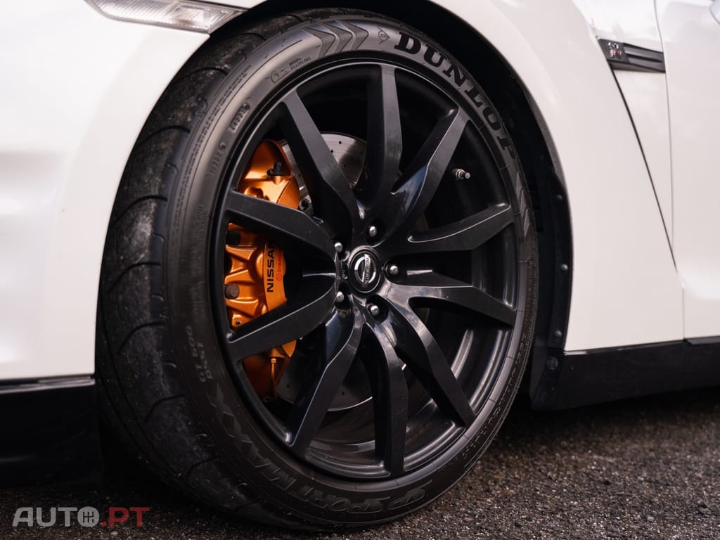 Nissan GT-R 3.8 V6 Black Edition