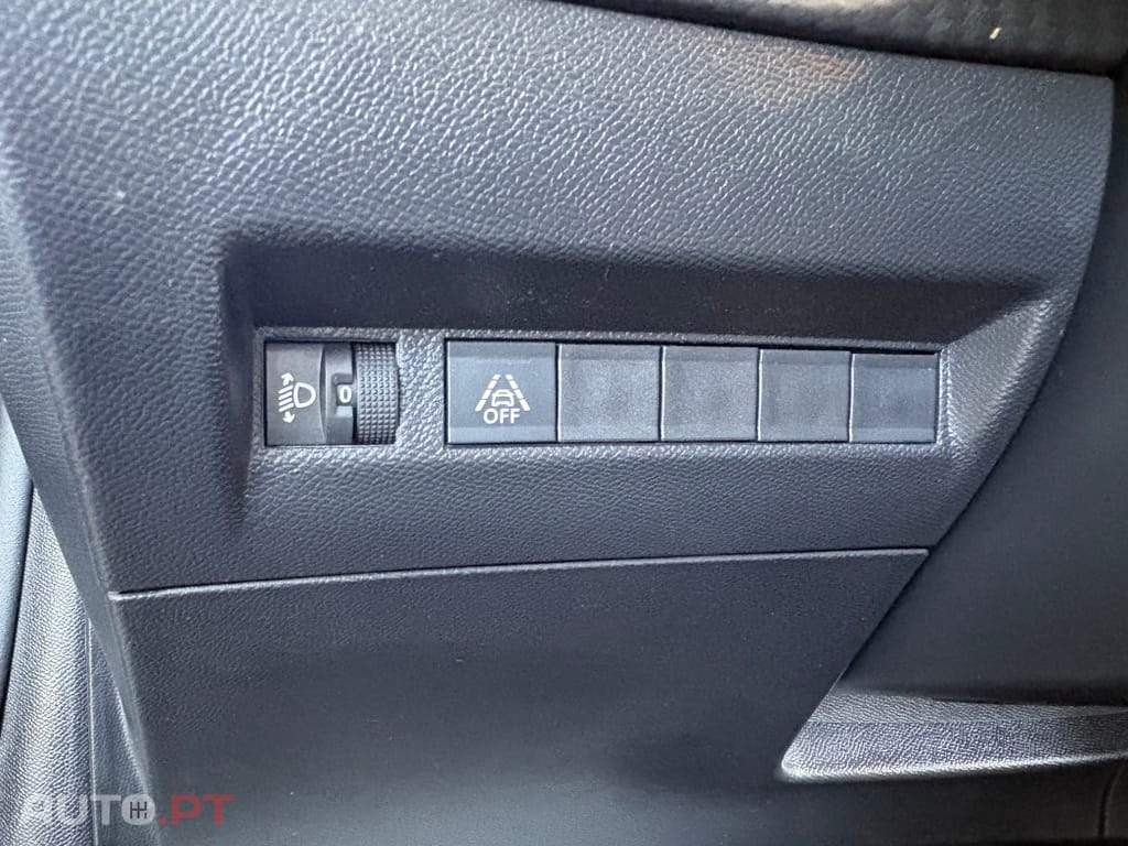 Peugeot 208 1.2 PureTech Allure Pack EAT8