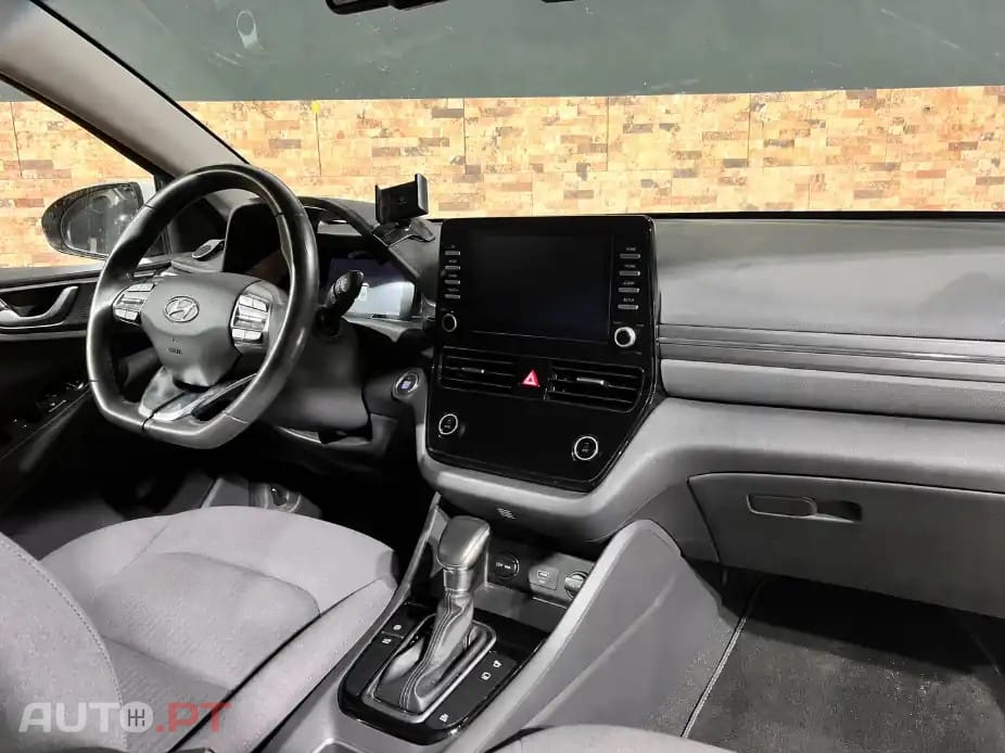 Hyundai Ioniq 1.6 GDI PHEV
