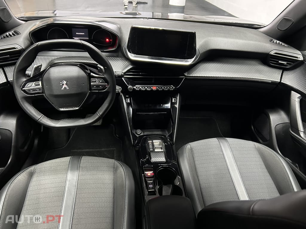 Peugeot 2008 1.2 PureTech Allure EAT8