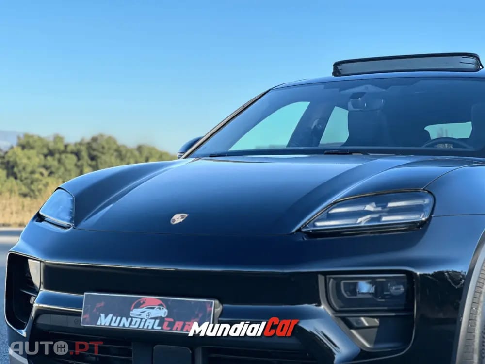 Porsche Macan Electric 4