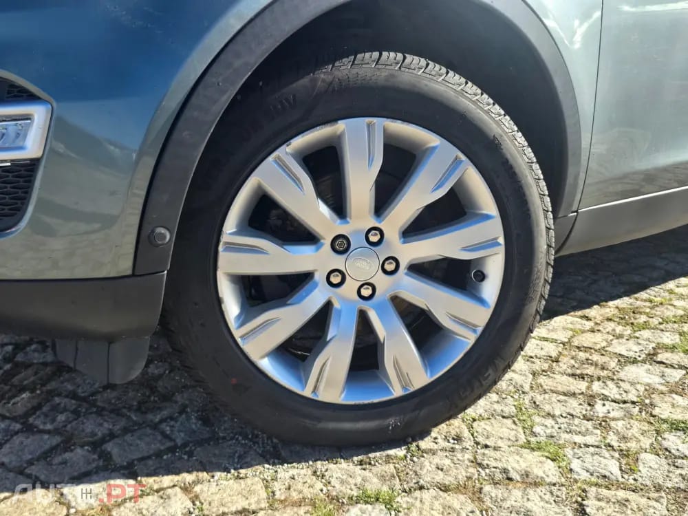 Land Rover Discovery Sport 2.0 TD4 HSE Luxury 7L Auto