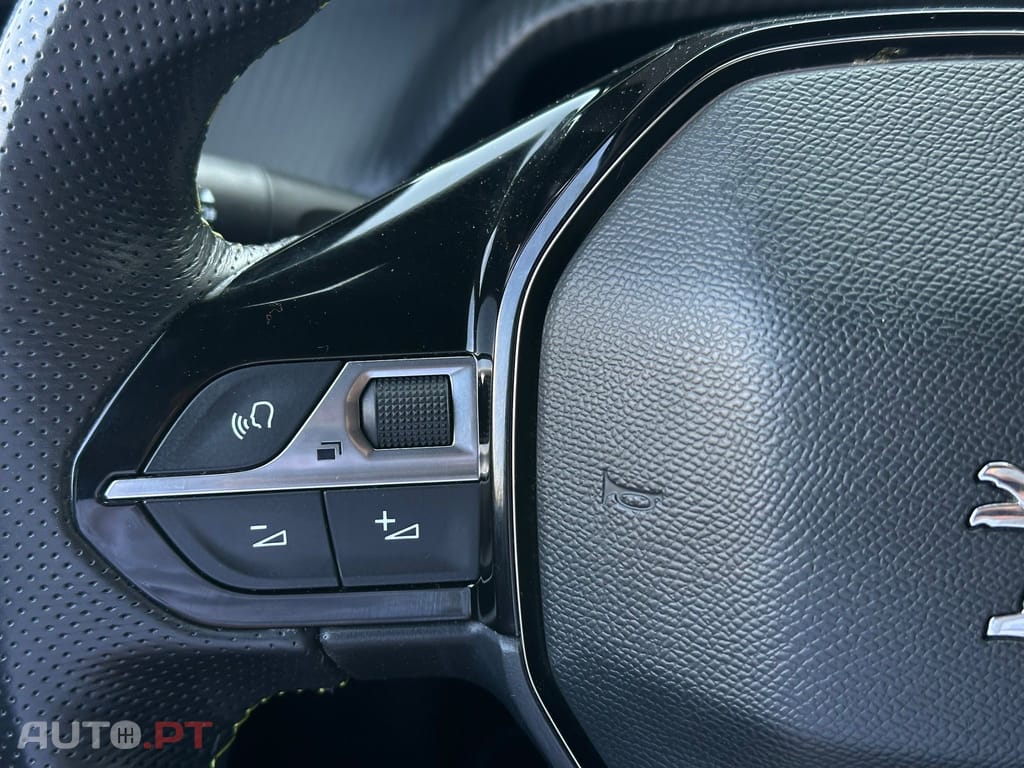 Peugeot E-208 50 kWh GT