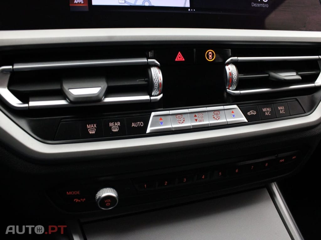 BMW 330 TOURING PLUG-IN ADVANTAGE I.V.A DEDUTÍVEL