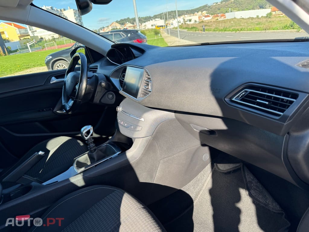 Peugeot 308 1.5 BlueHDi Active