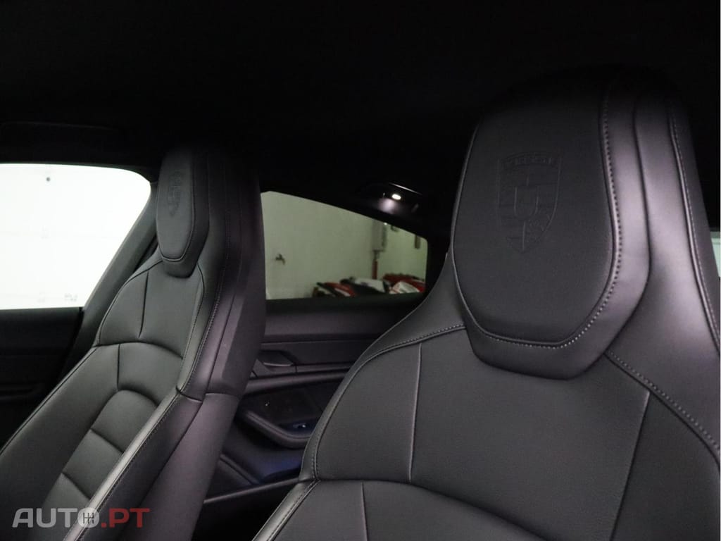 Porsche Taycan Standard