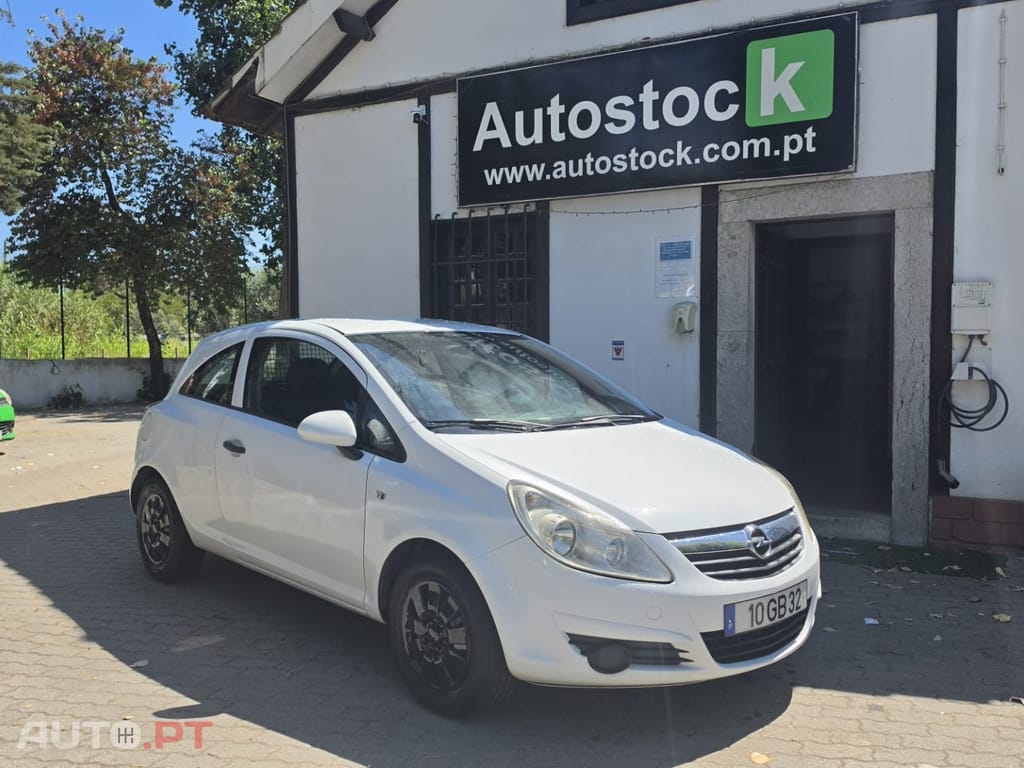 Opel Corsa 1.3 CDTi Van — fotografia 2