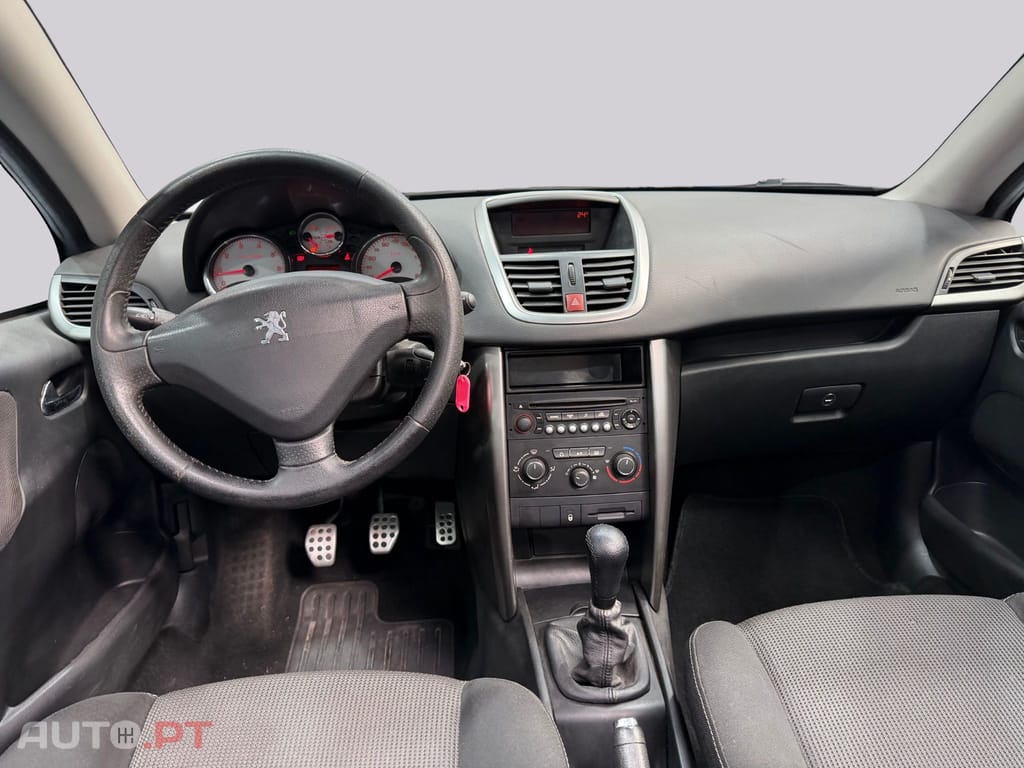 Peugeot 207 CC 1.6 VTi Active