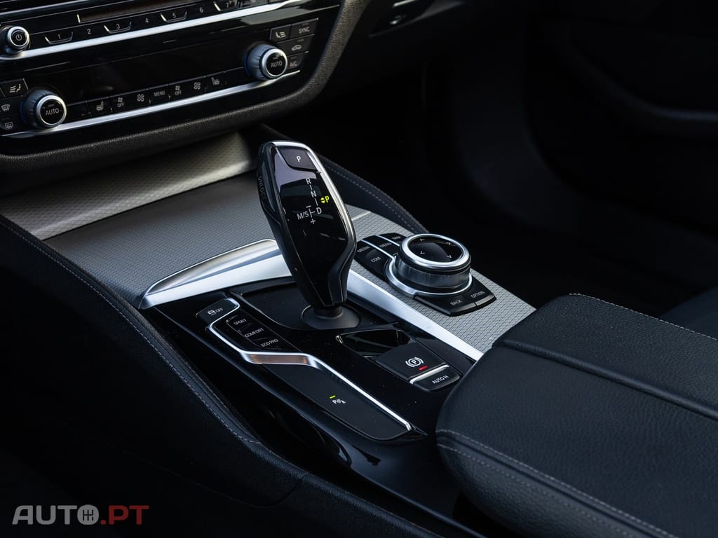 BMW 520 d Pack Desportivo M Auto