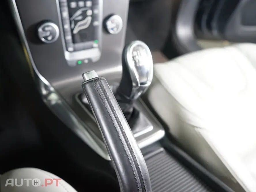 Volvo V40 1.6 D2 Summum