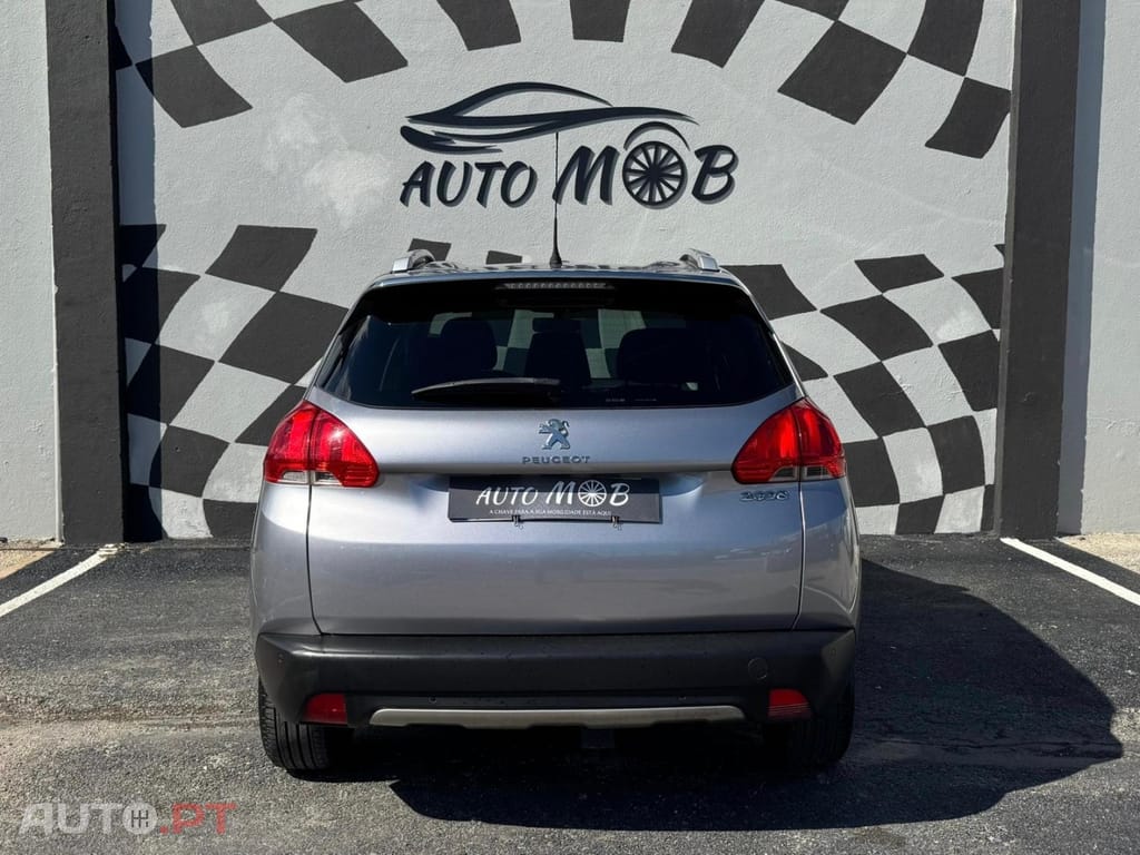 Peugeot 2008 1.2 PureTech Style