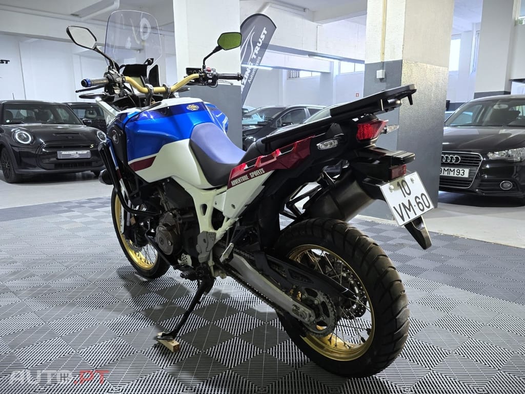 Honda Africa Twin CRF 1000 DCT Adventure Sports 30th Anniversary