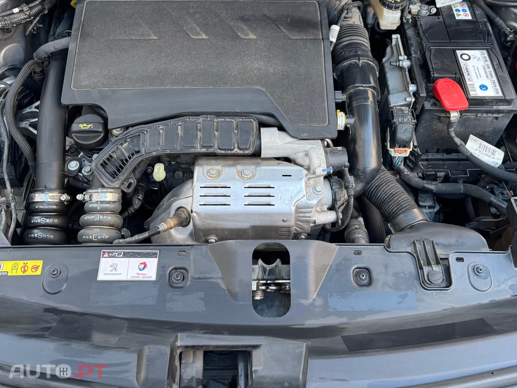 Peugeot 2008 1.2 active business