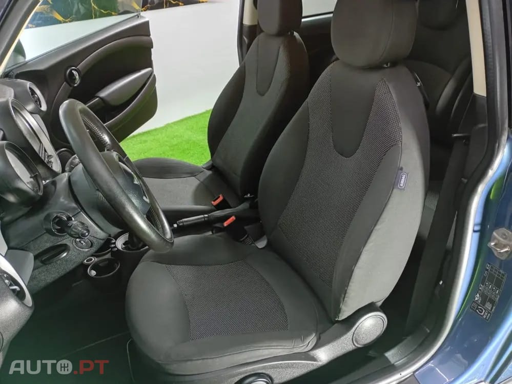 MINI Cooper Cooper D