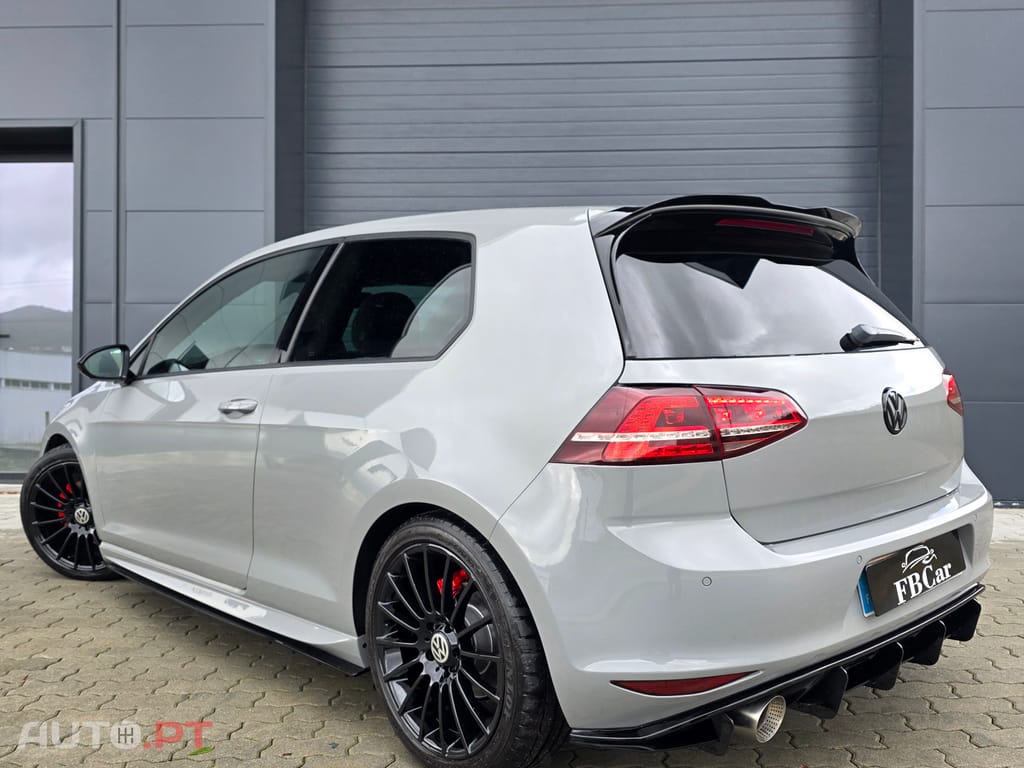 Volkswagen Golf GTI