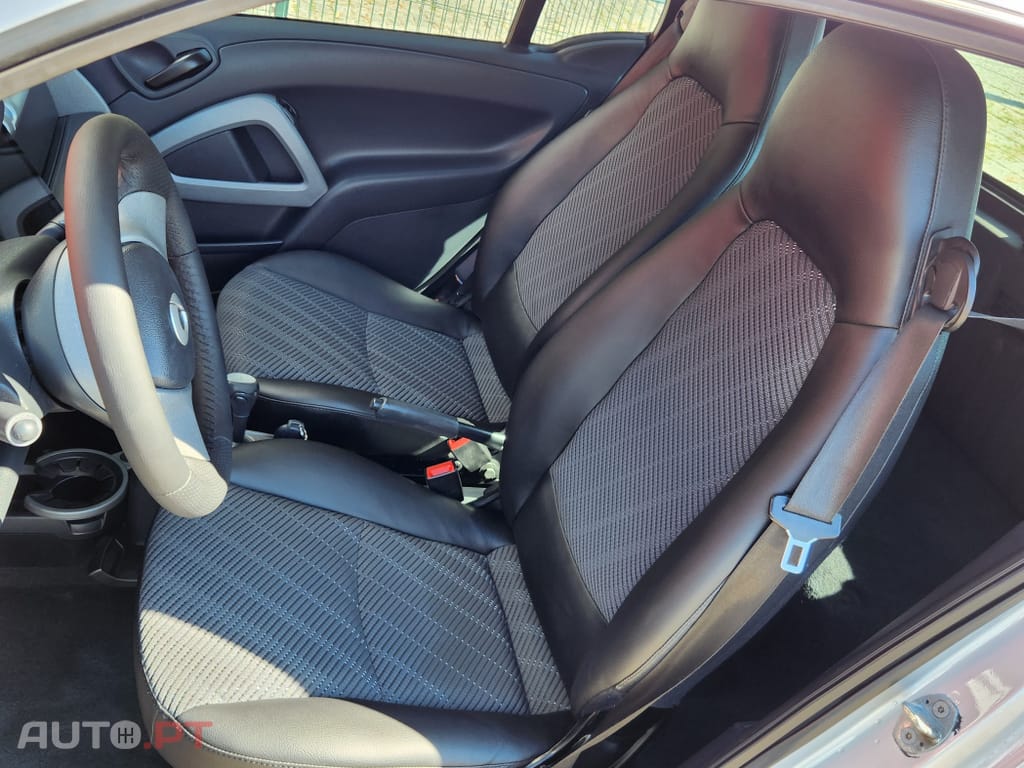 Smart ForTwo Outro