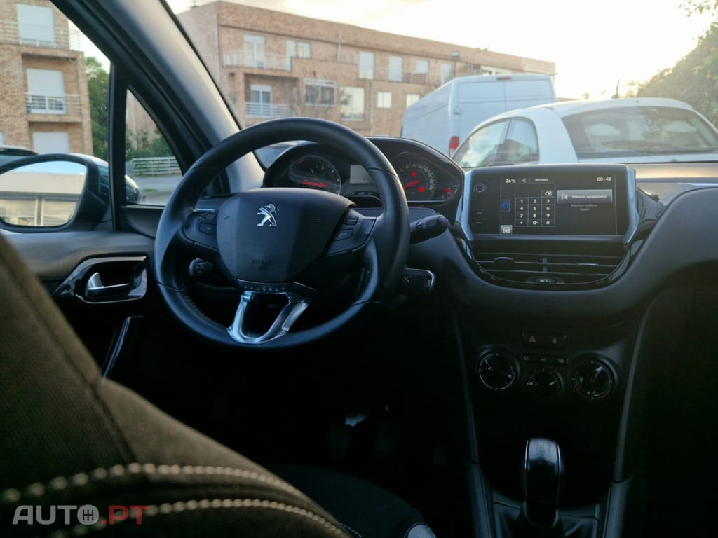Peugeot 208 1.4 HDi SE Style