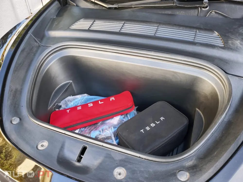 Tesla Model Y RWD