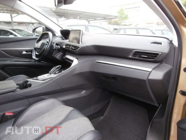 Peugeot 3008 1.6 BlueHDi Allure EAT6 J18