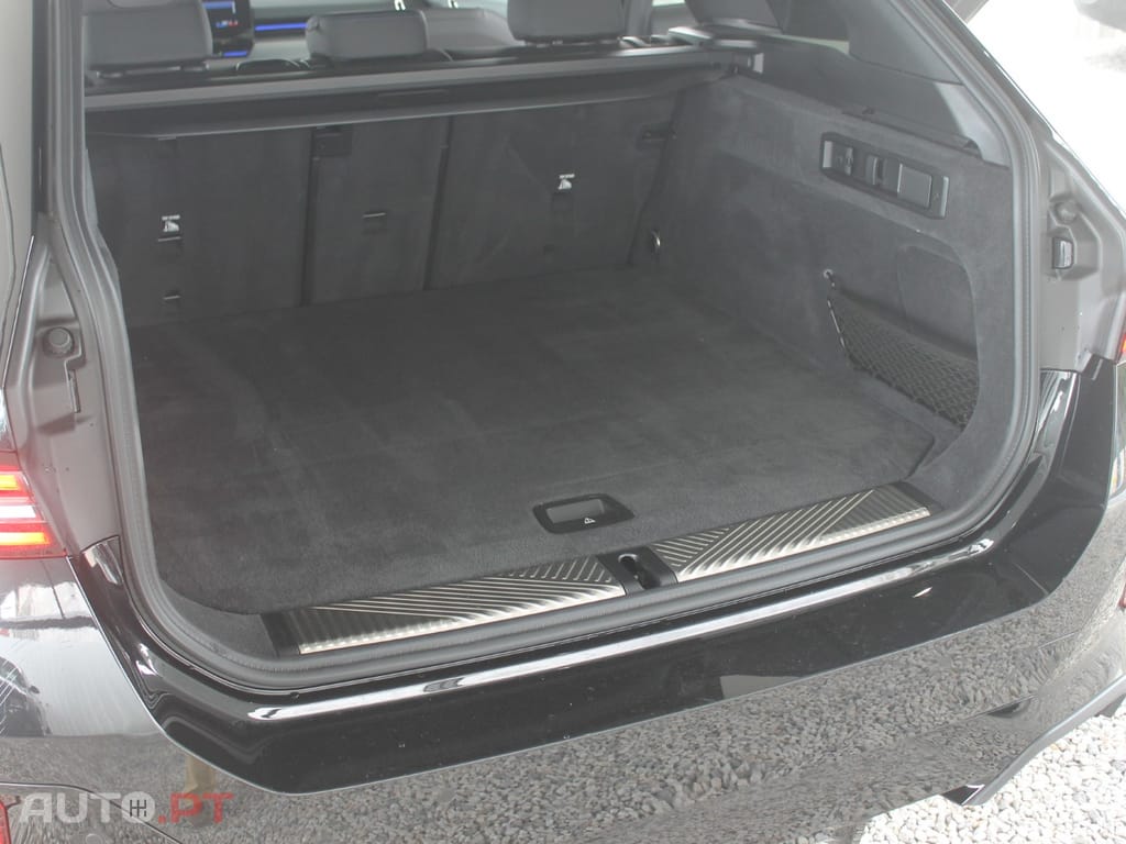 BMW 530 e Pack Desportivo M
