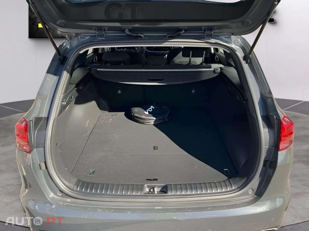 Kia Ceed SW 1.6 GDi 6DCT PHEV Drive