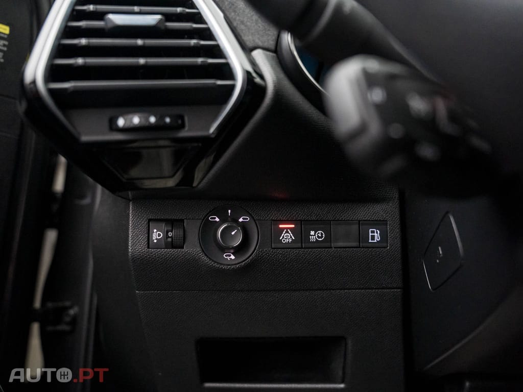 DS DS7 Crossback E-Tense Performance Line EAT8