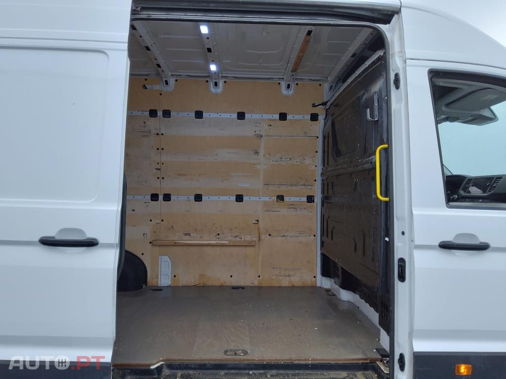 Volkswagen Crafter 2.0 TDI L3H3 Business Plus